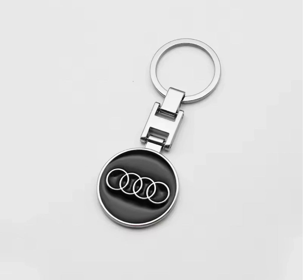 🚗 Portachiavi Elegante per Audi – Vari Modelli e Design Premium