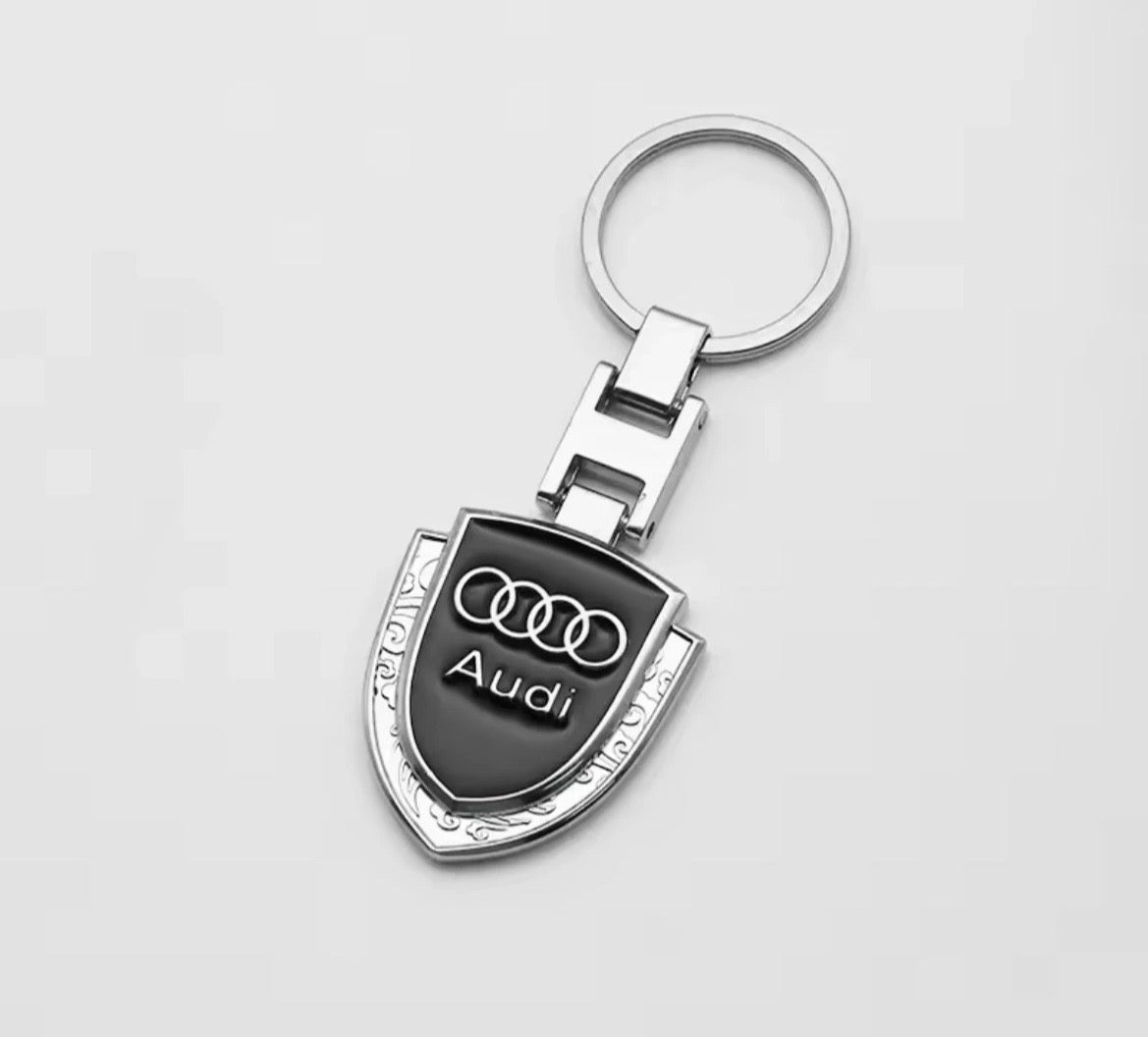 🚗 Portachiavi Elegante per Audi – Vari Modelli e Design Premium